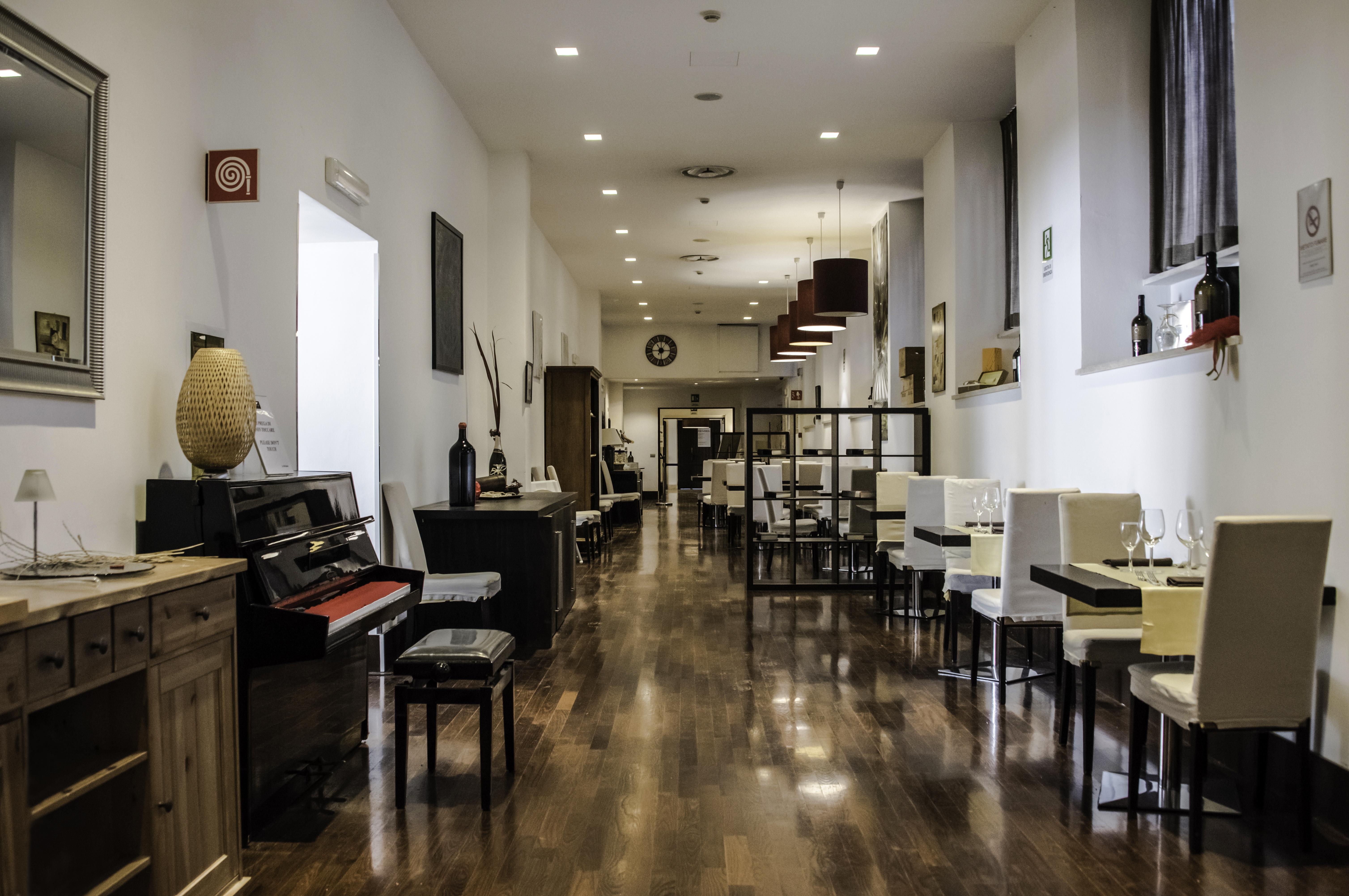 Lh Hotel Excel Roma Montemario Bagian luar foto