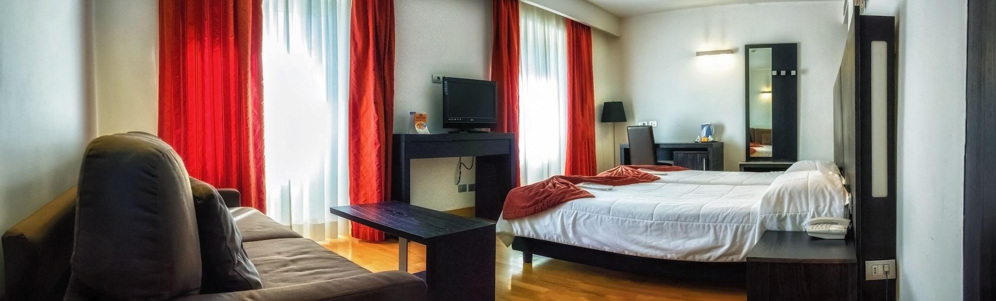 Lh Hotel Excel Roma Montemario Bagian luar foto