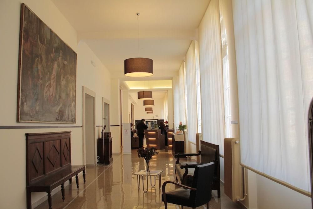 Lh Hotel Excel Roma Montemario Bagian luar foto