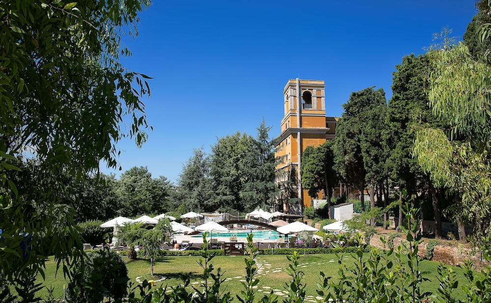 Lh Hotel Excel Roma Montemario Bagian luar foto