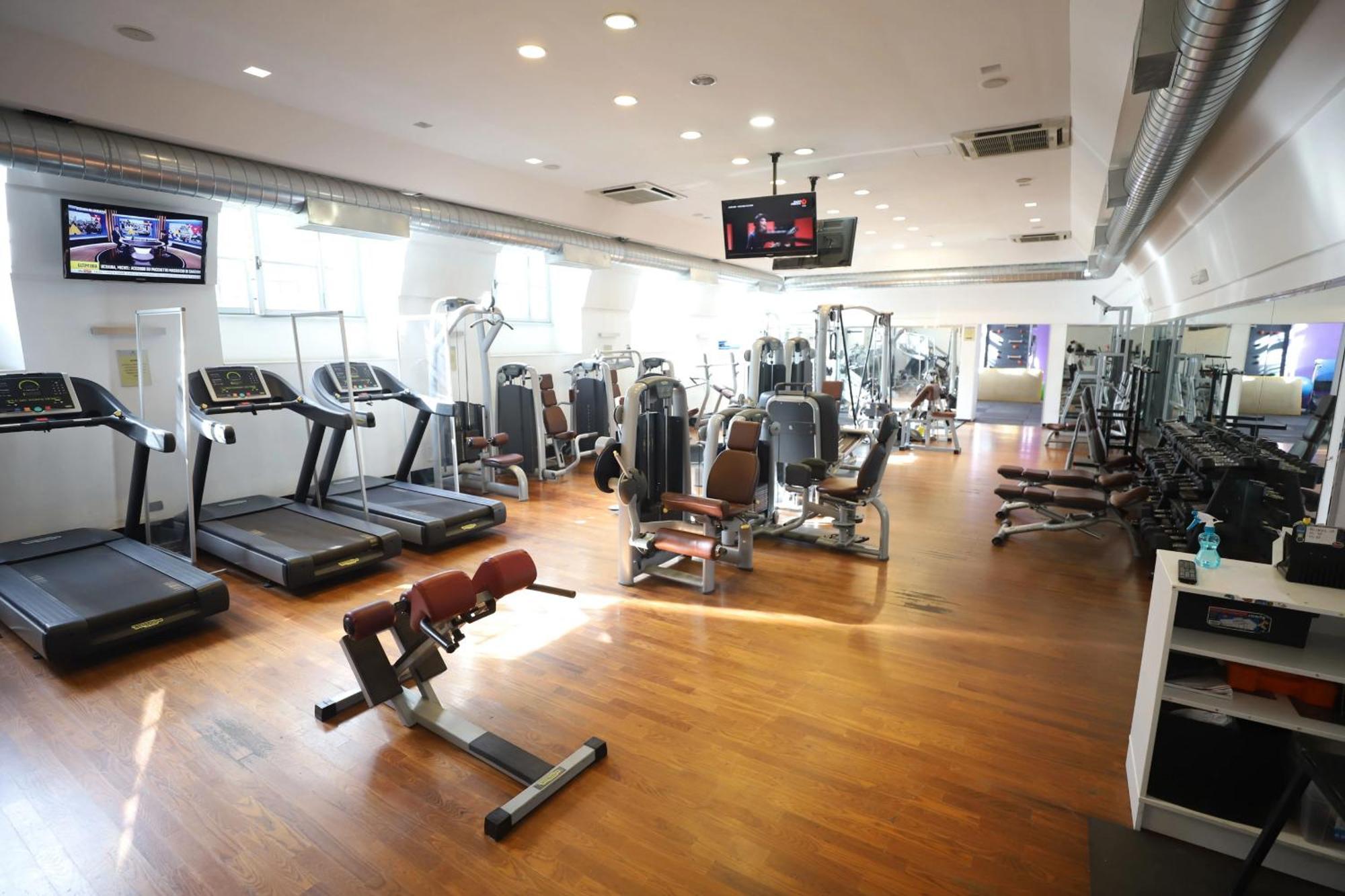 Lh Hotel Excel Roma Montemario Bagian luar foto