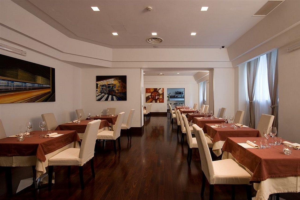 Lh Hotel Excel Roma Montemario Bagian luar foto