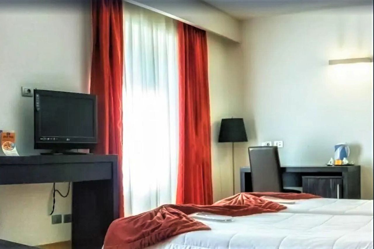 Lh Hotel Excel Roma Montemario Bagian luar foto